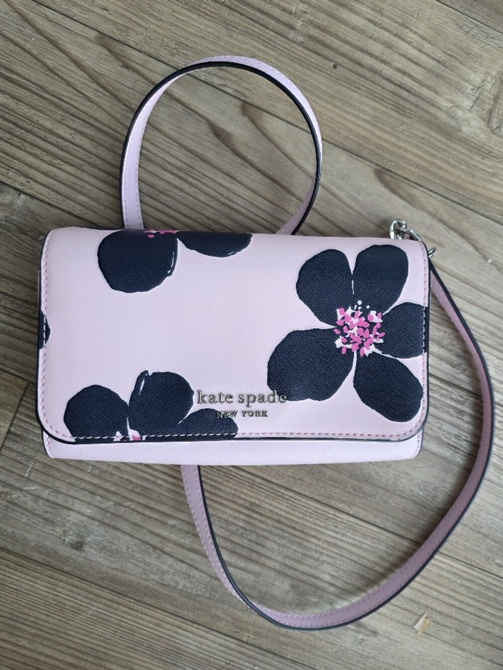 kate spade New York Pink Floral Crossbody Wallet